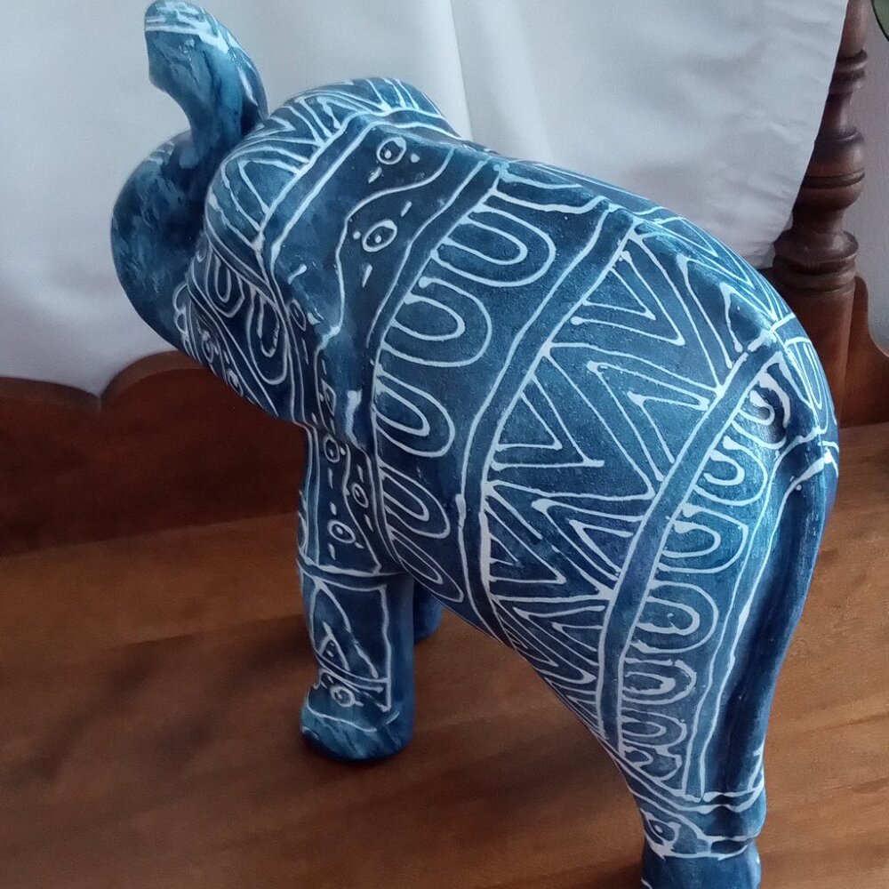 Elephant Statue - Picture 4 of 7